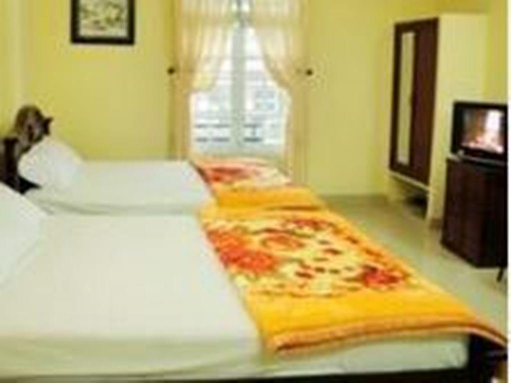 Nhu Hien Hotel Hue Exterior foto